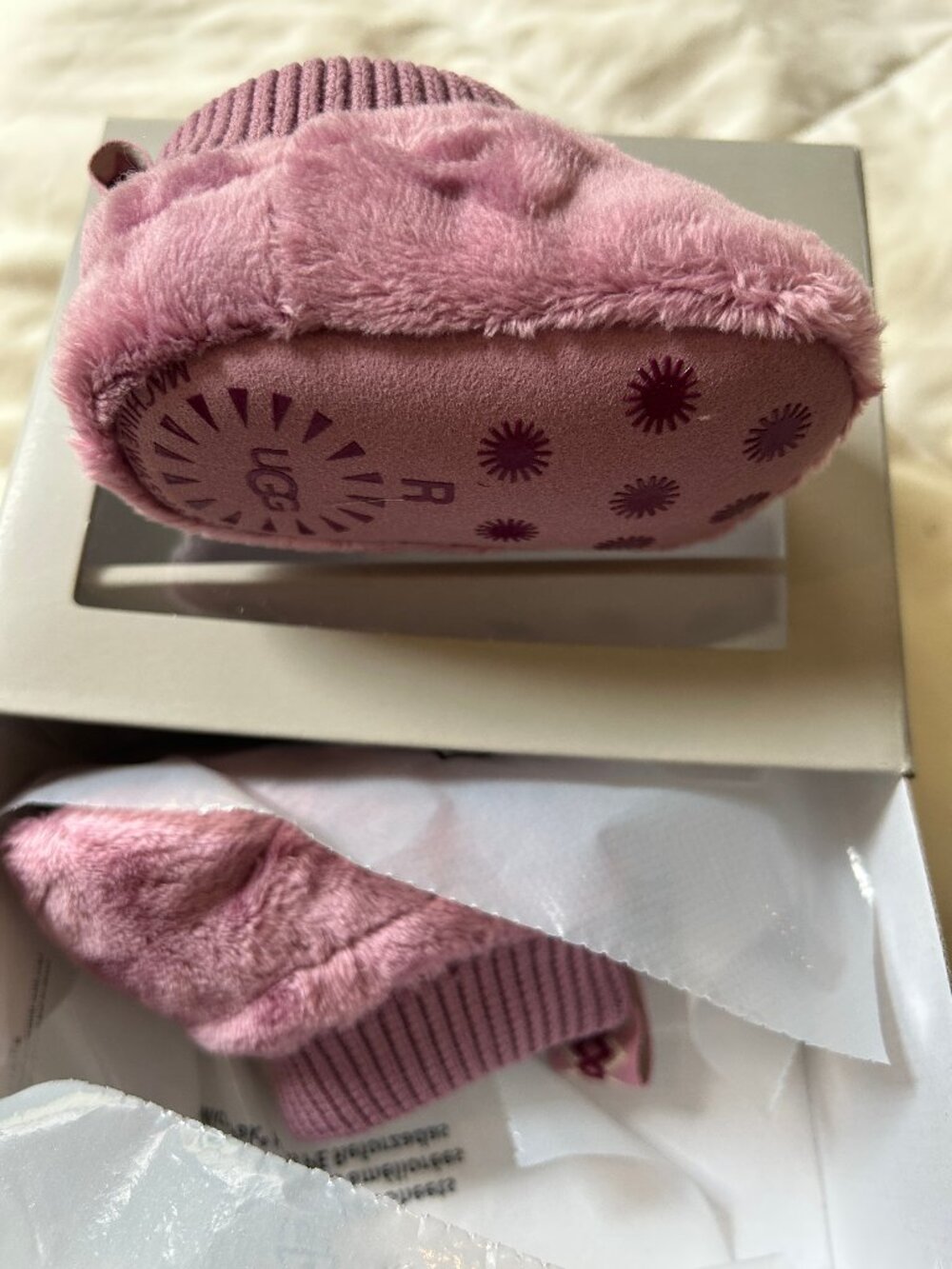 6 Item Bundle - NEW UGG Infant Unisex Skylar Knit Booties + Ugg Nesti Slippers - Picture 5 of 11